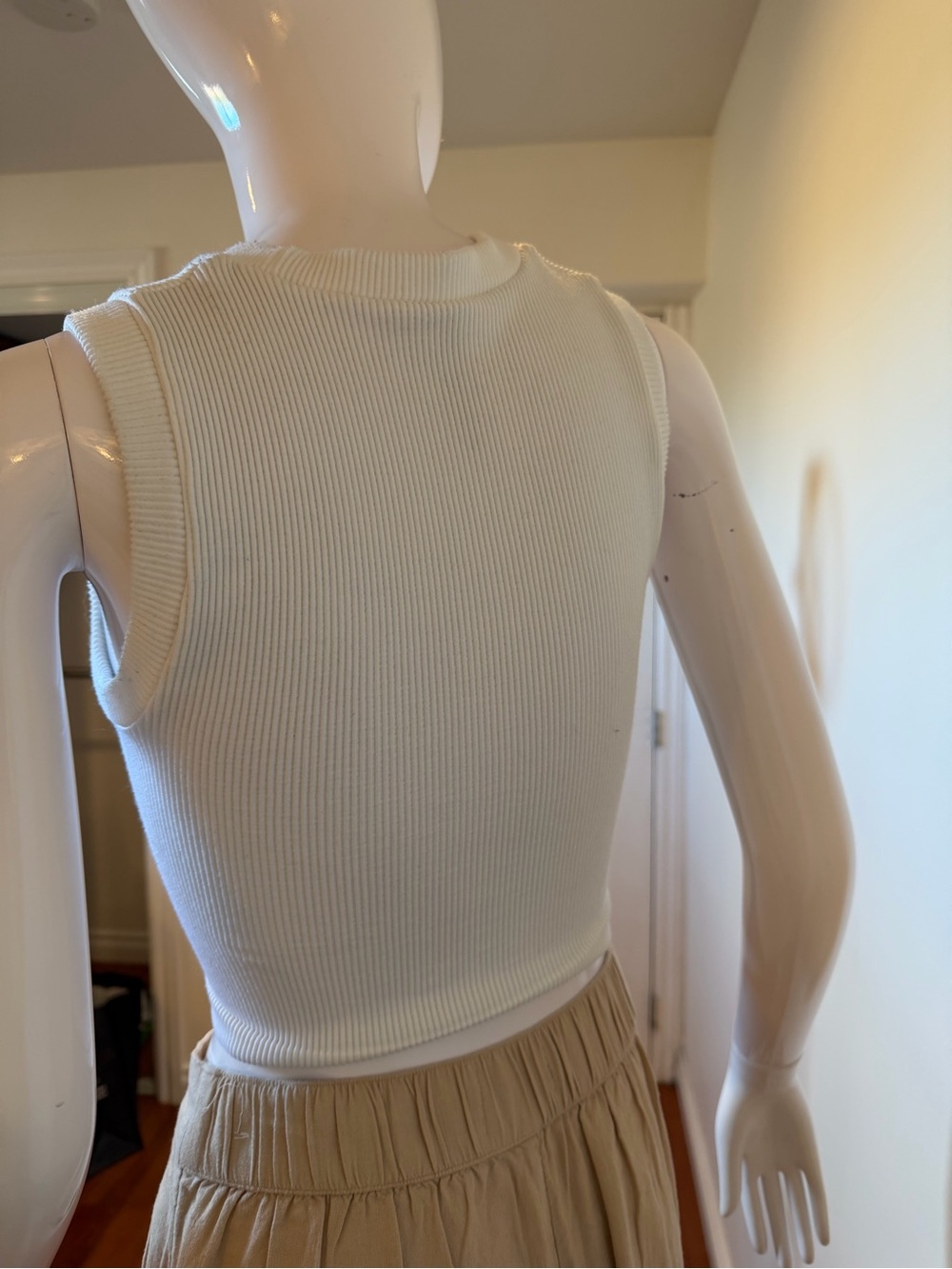 Kyodan White Ribbed Sleeveless Top - Picture 2 of 7